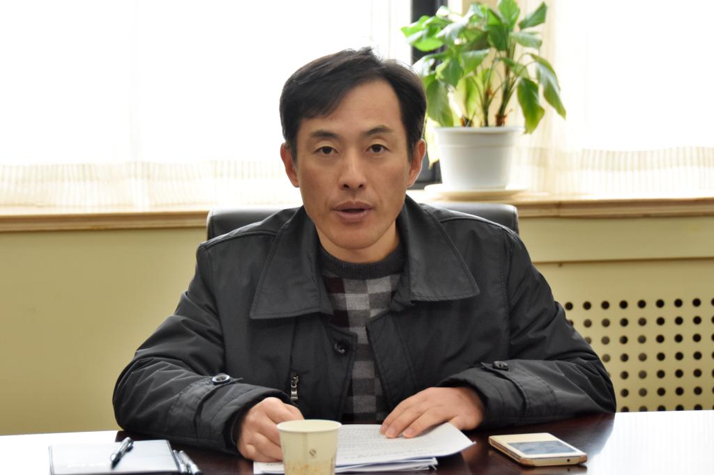 校长李成伟讲话